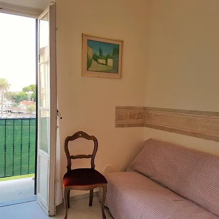 Historical By Seaside Appartement *